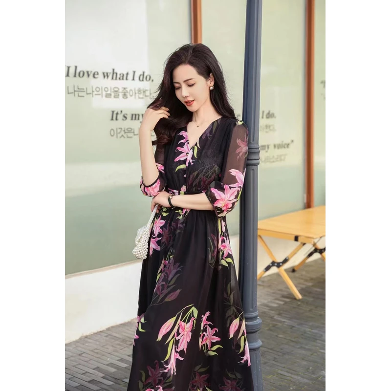 花想容【曼珠沙华】时尚气质夏季显瘦黑色碎花女士长款过膝连衣裙