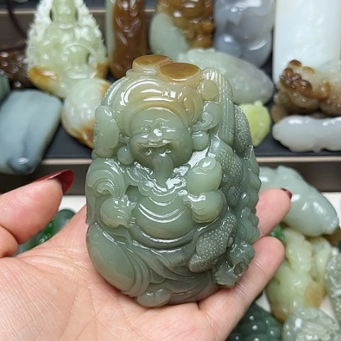 和田玉颈饰未镶嵌龍**人