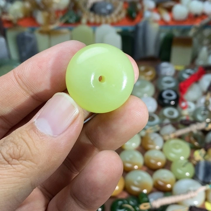 和田玉未镶嵌吊坠(不含链)