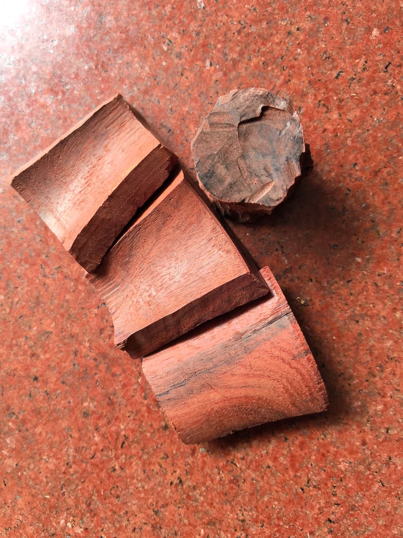 印度小叶紫檀碎料子随机发