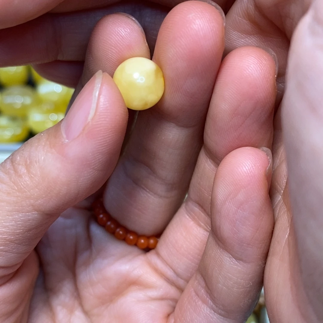 裸石琥珀未镶嵌原矿蜜蜡配珠