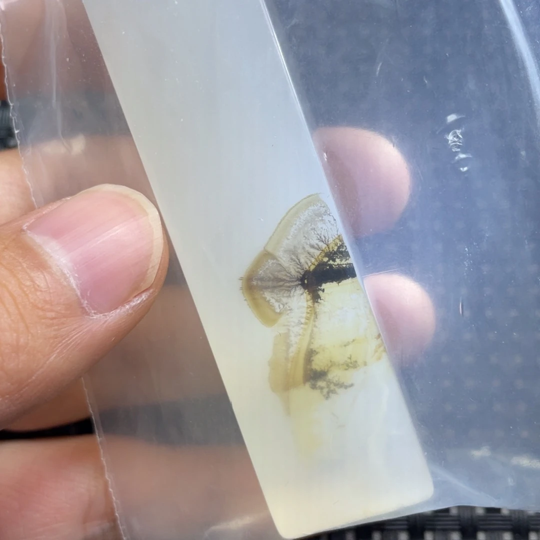 未镶嵌颈饰玛瑙/玉髓阿****头