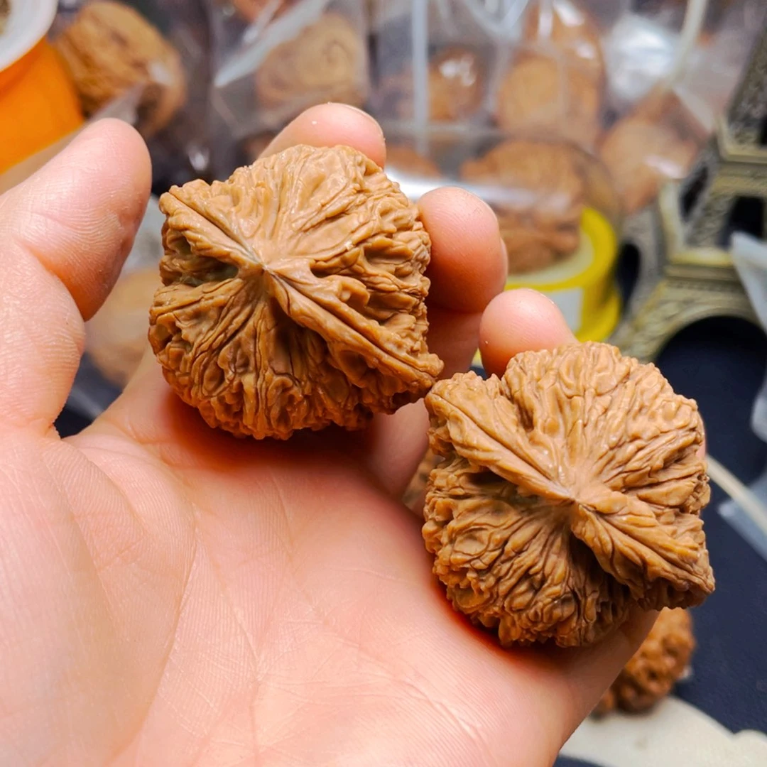 文玩核桃吊坠南疆石