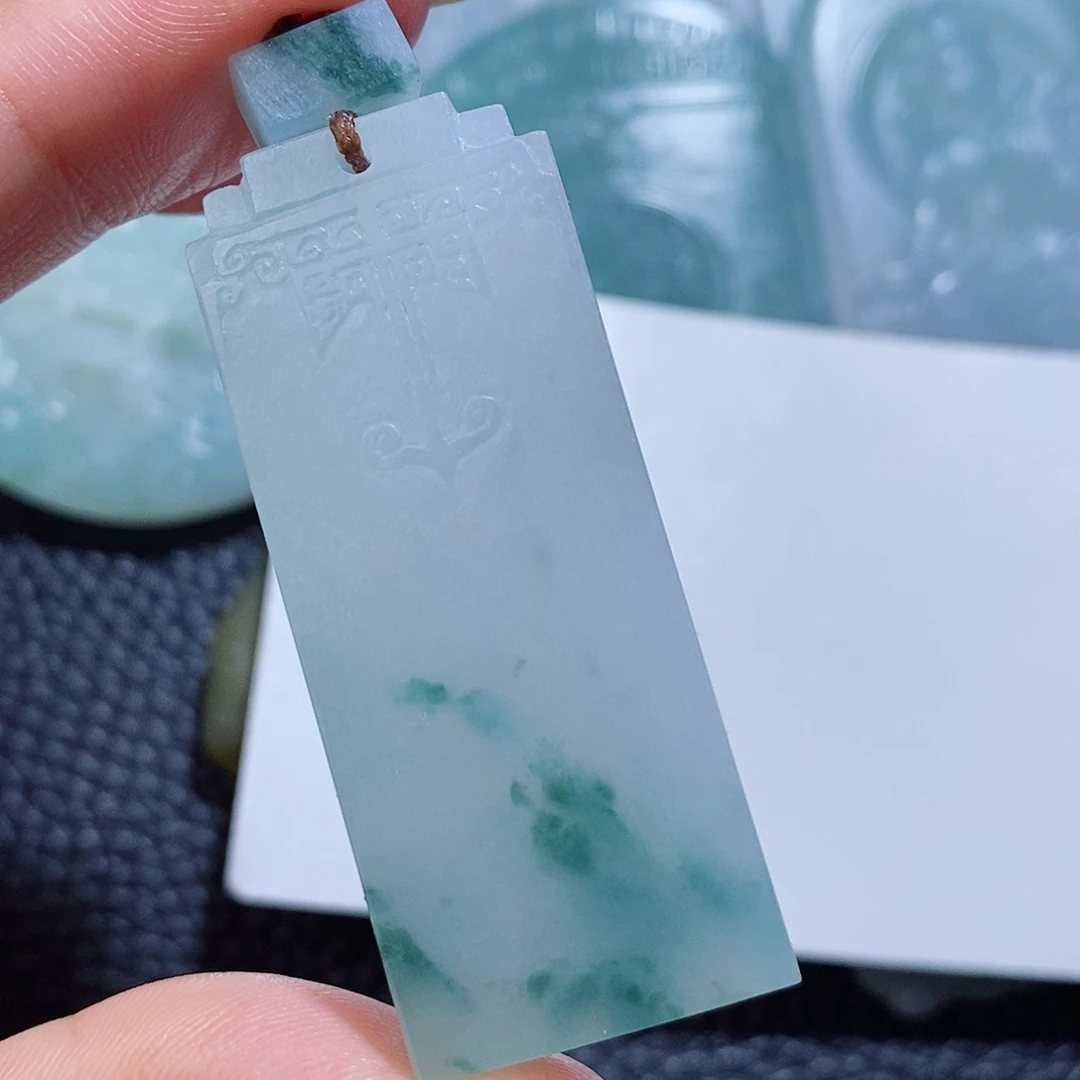 定制翡翠未镶嵌毛货付款后确认抛光