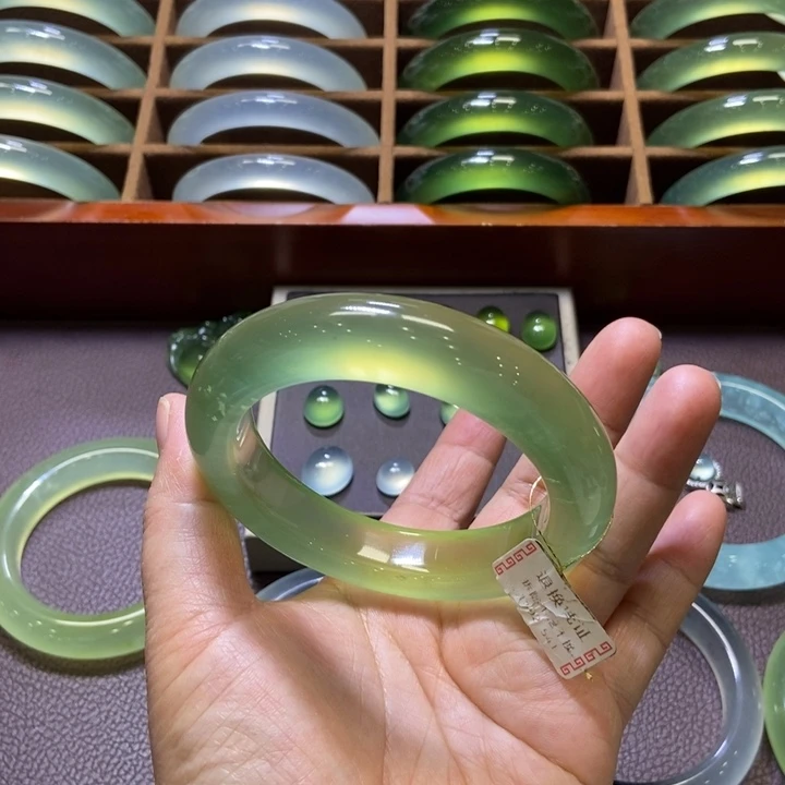 蛇纹石玉未镶嵌手镯58