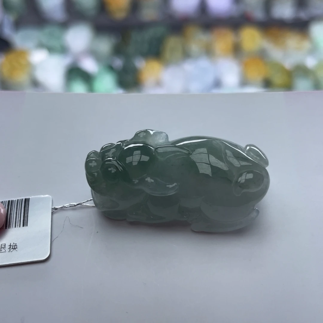 翡翠颈饰未镶嵌貔貅