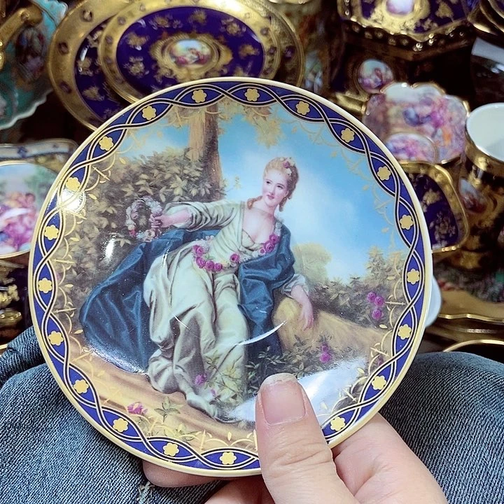 碗微瑕……………………………………2