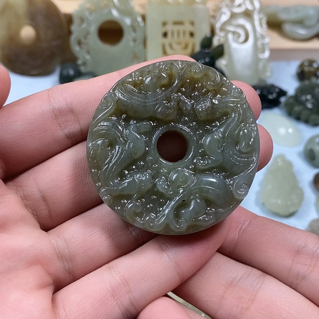 和田玉未镶嵌挂件