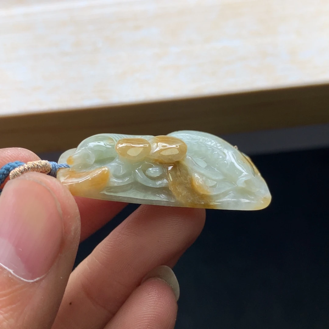 翡翠未镶嵌颈饰吊坠