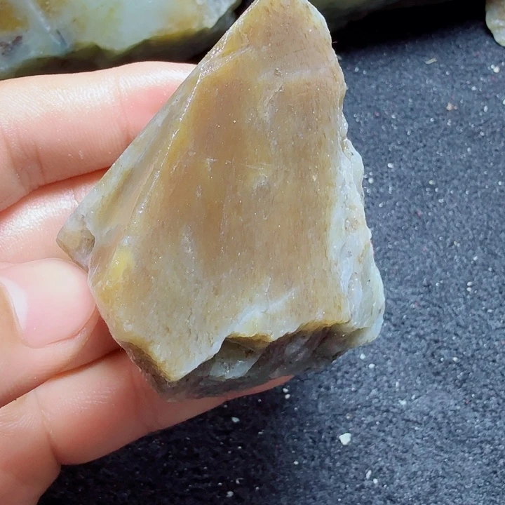 和田玉（糖玉）未镶嵌珠宝半成品