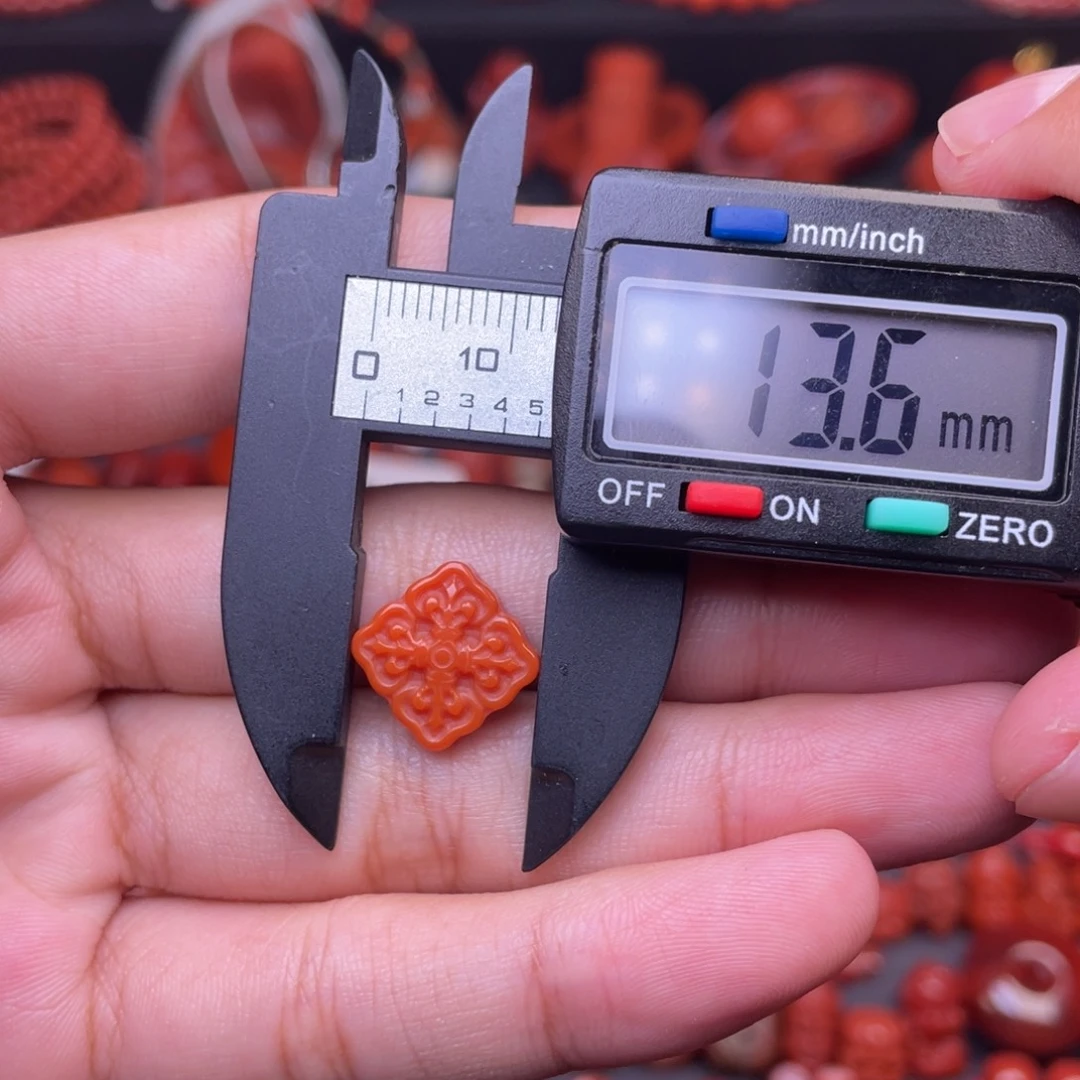 未镶嵌配饰南红玛瑙