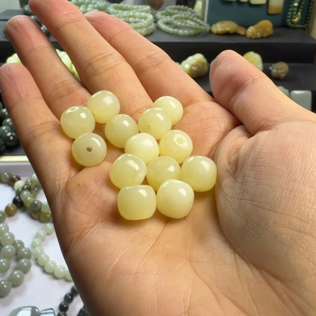 悦***薇未镶嵌手链和田玉