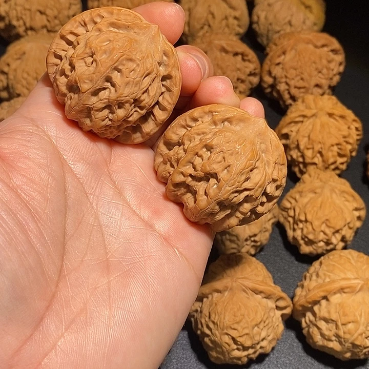 文玩核桃吊坠佛肚