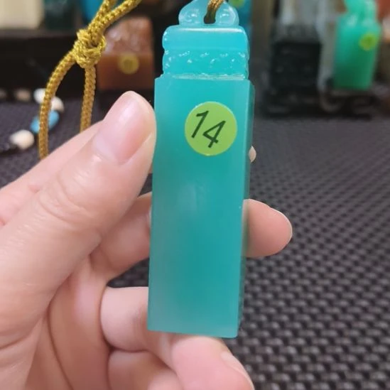 寿山石印石如意钮微瑕