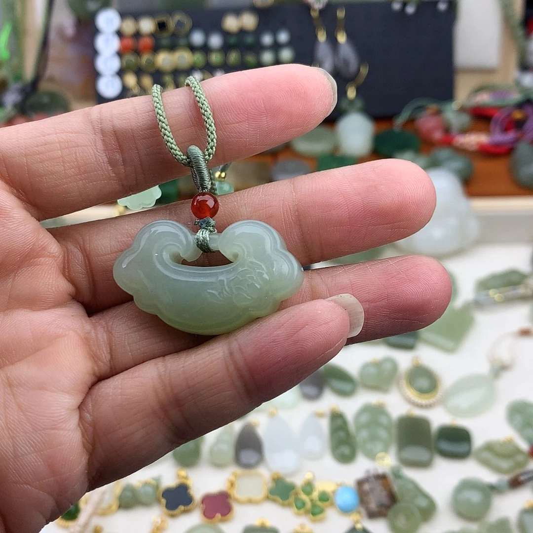 和田玉未镶嵌吊坠(不含链)