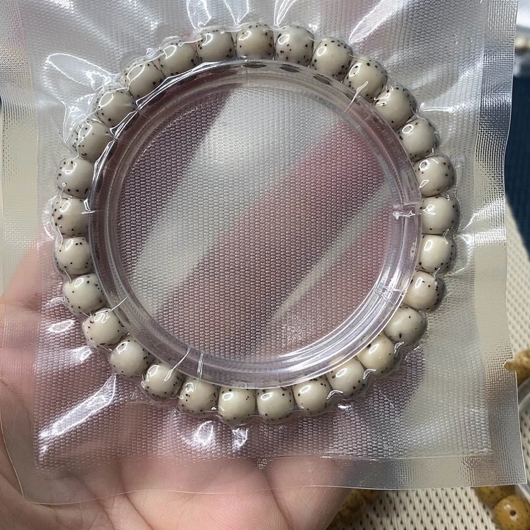 串****吊坠星月菩提石玉河豚单圈87