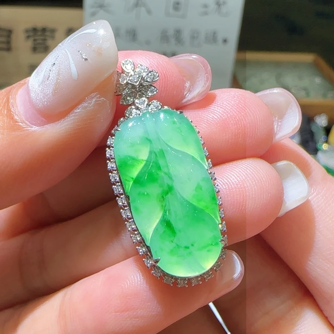 【闪购商品】翡翠颈饰18K金镶嵌缅甸