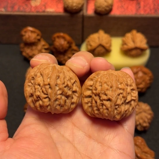 吊坠文玩核桃正磨