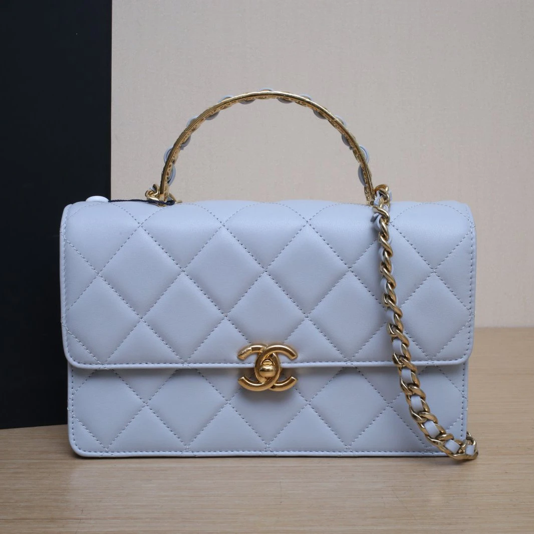 99新 Chanel/香奈儿 【双双*】蓝色芯片开 24P口盖包中号字母镂空