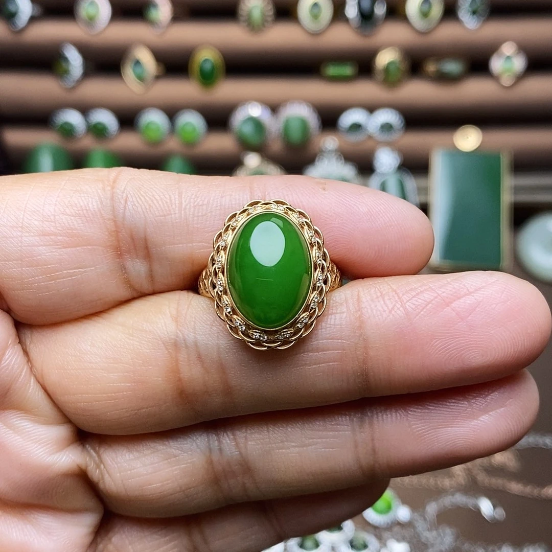 吊坠(不含链)18K金镶嵌和田玉（碧玉）雷*戒指