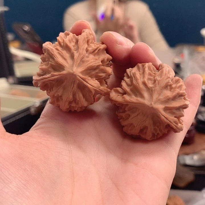 田***共吊坠文玩核桃岐山三棱