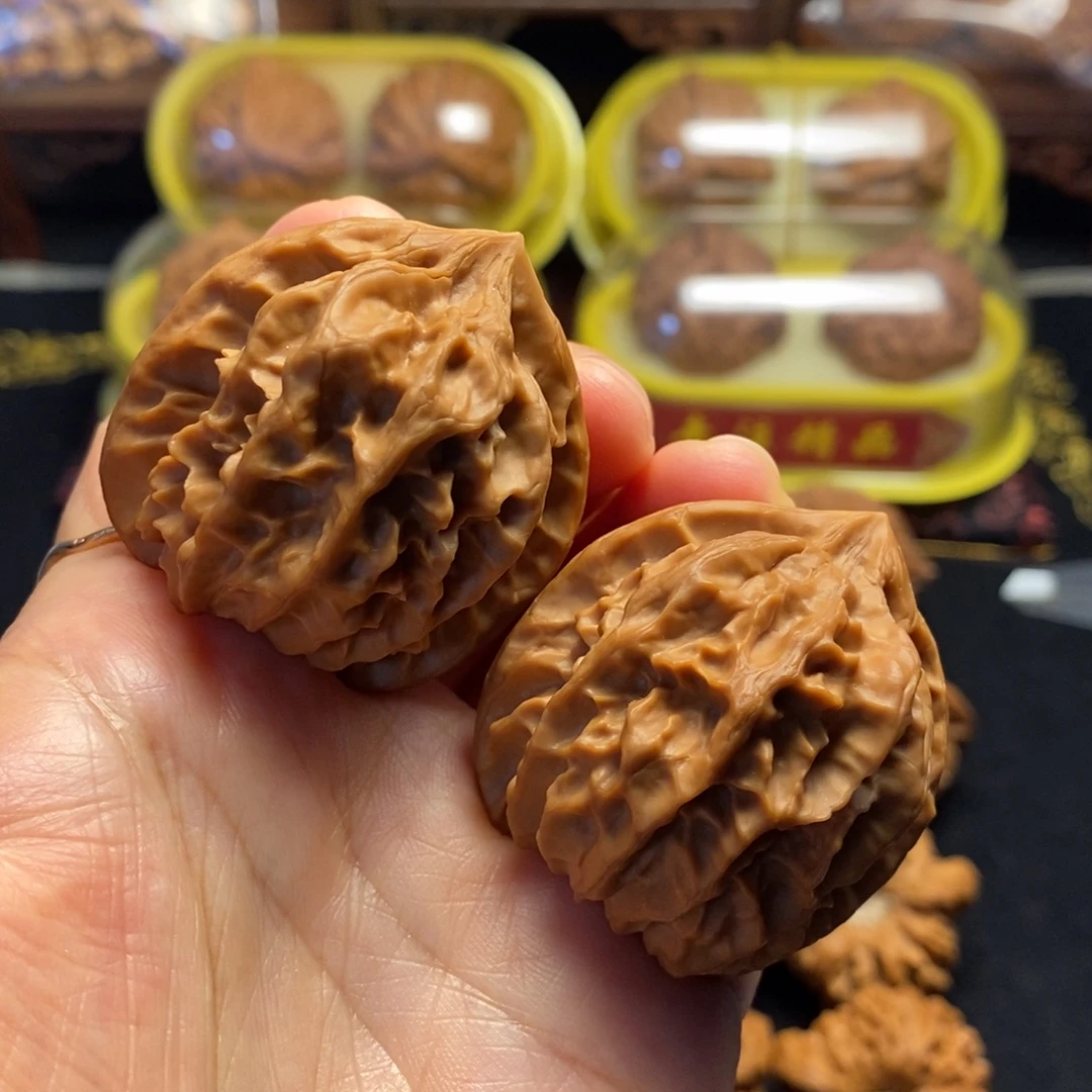 把件桃核大龙狮子头40