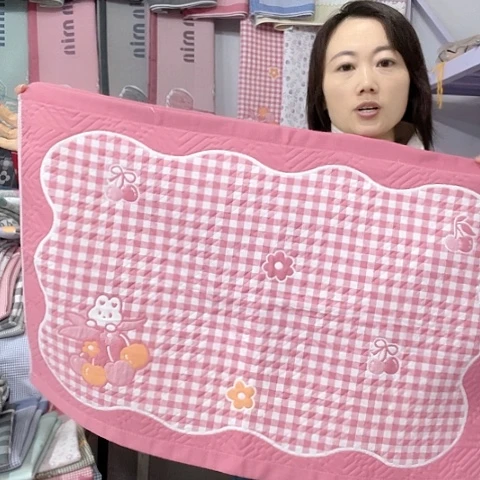 棉特价粉色小格子