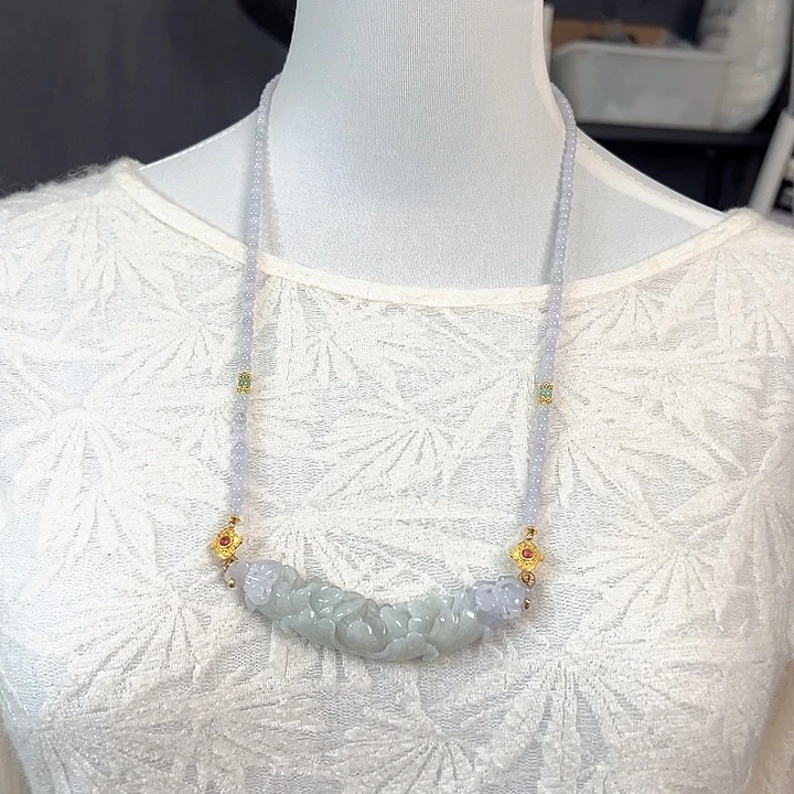 翡翠颈饰未镶嵌吊坠