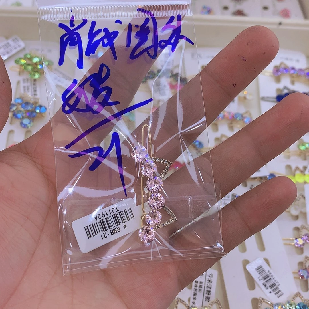 仿水晶锌合金猫儿