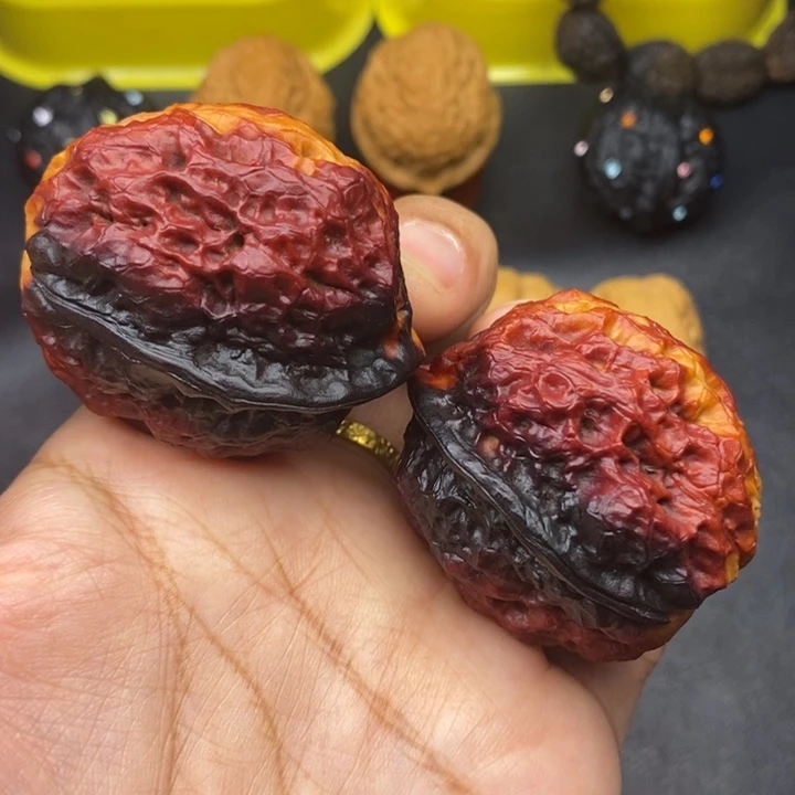 文玩核桃吊坠41尺金蟾王