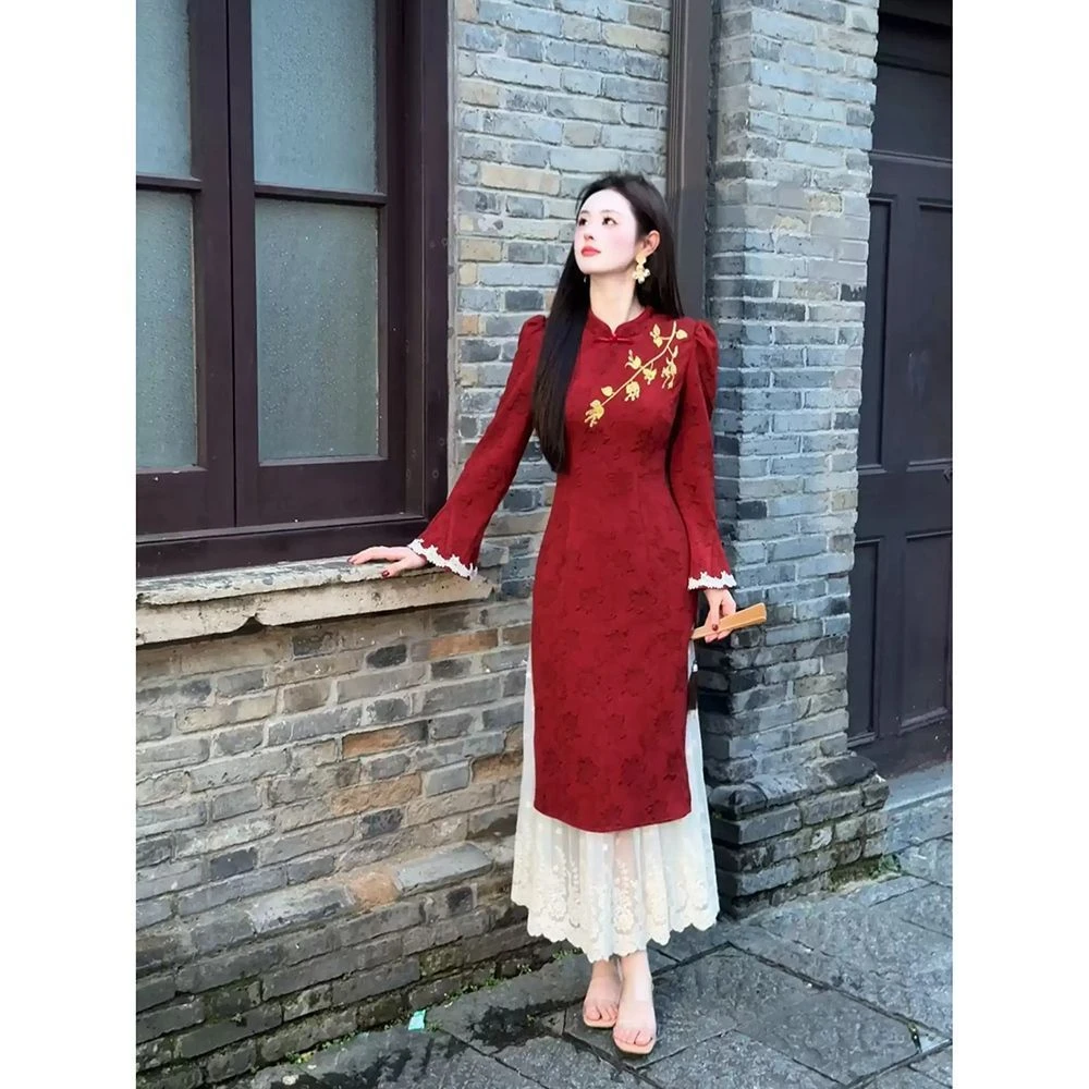 婚服女款爆款秋冬连衣裙内衣古风重工提花刺绣拼接假旗袍年新锦