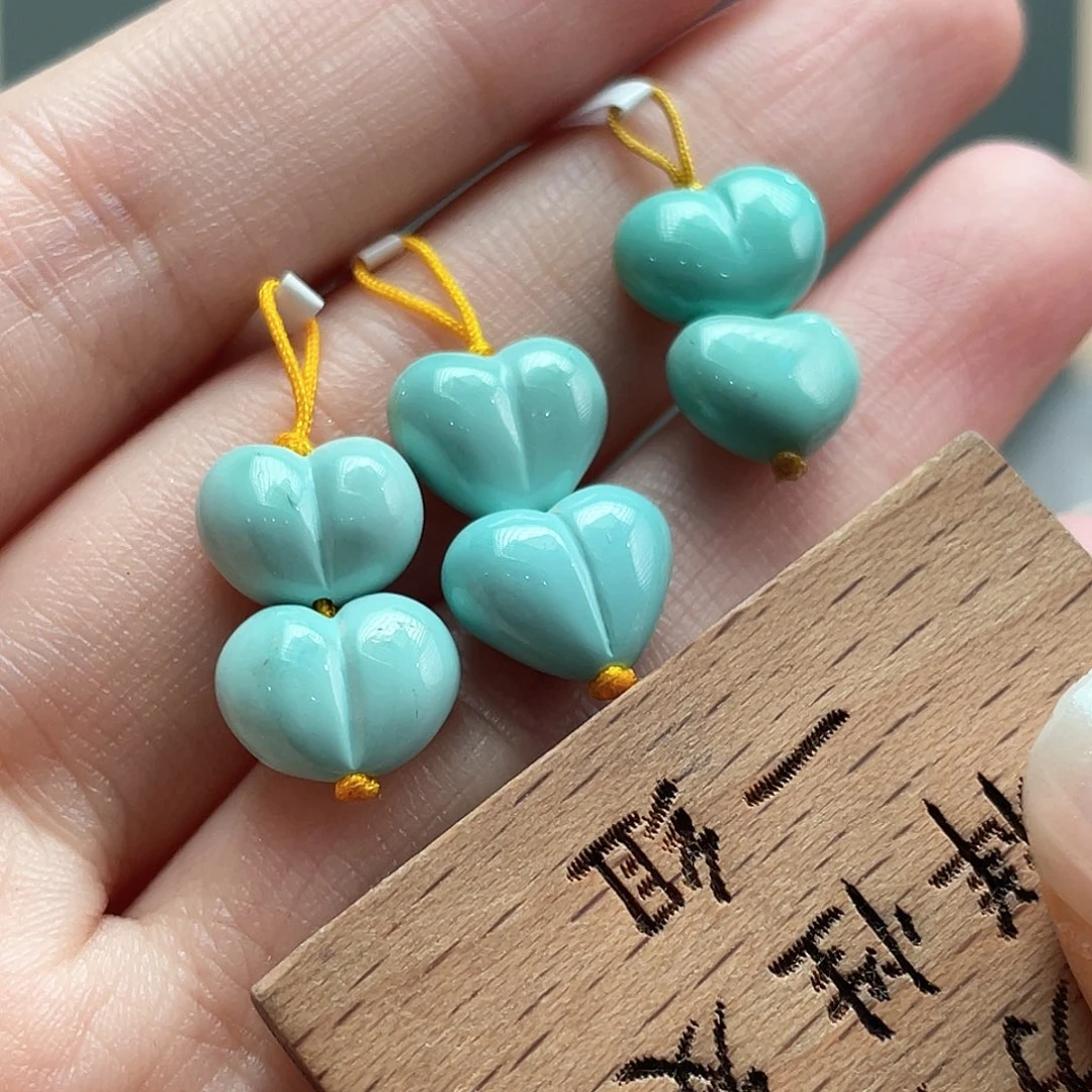 绿松石未镶嵌颈饰
