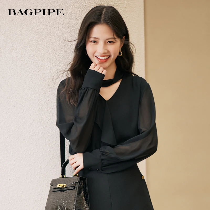 风笛2025秋季新款优雅微透V领衬衫气质通勤雪纺衫设计感衬衣女