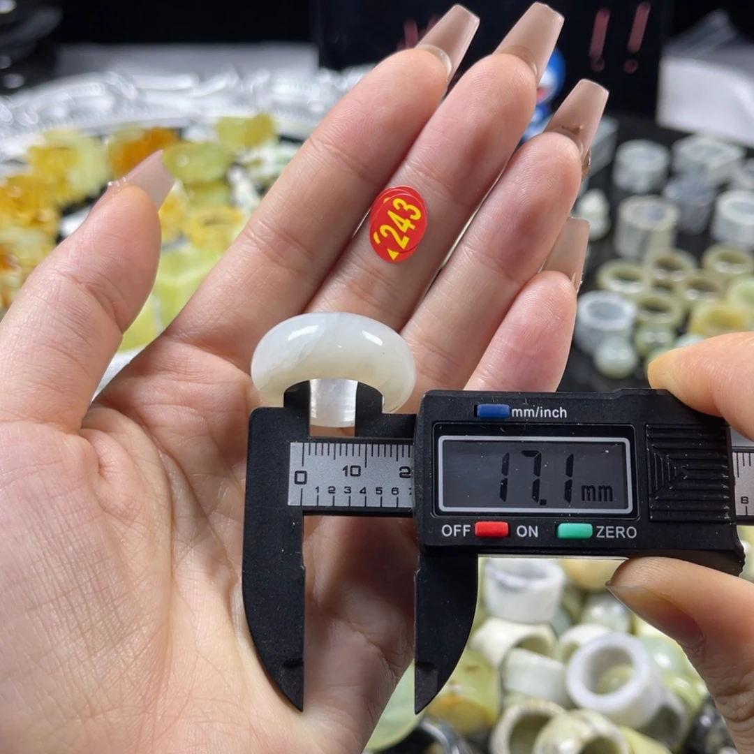 蛇纹石玉未镶嵌戒指