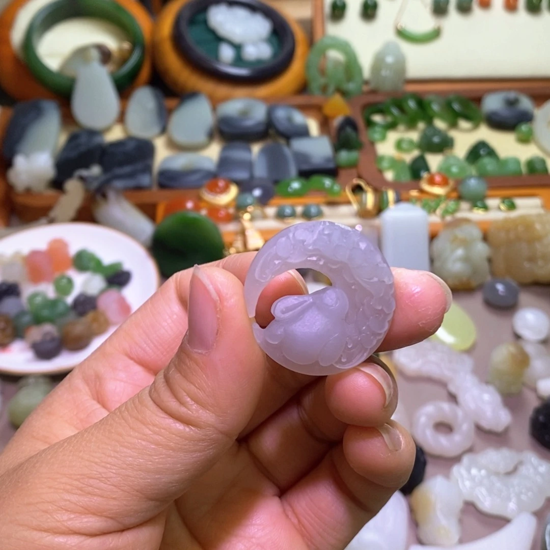 颈饰未镶嵌和田玉