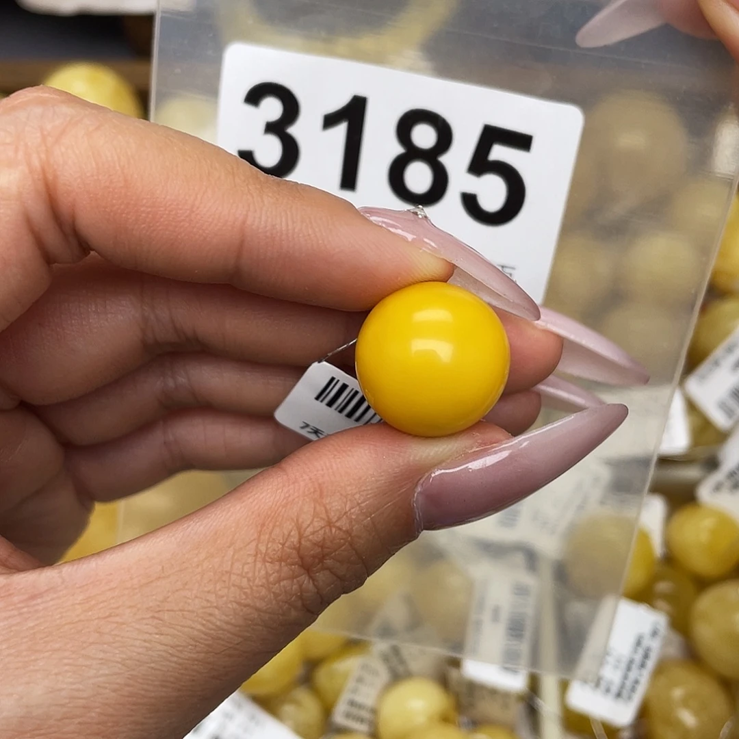 蜜蜡未镶嵌珠宝奇石16.3