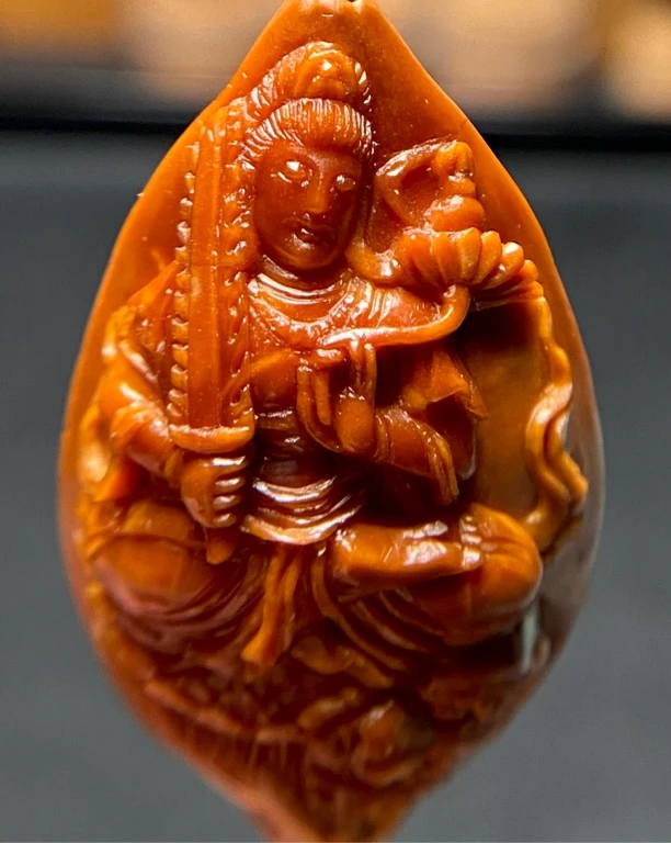 文殊菩萨单籽橄榄核雕刻