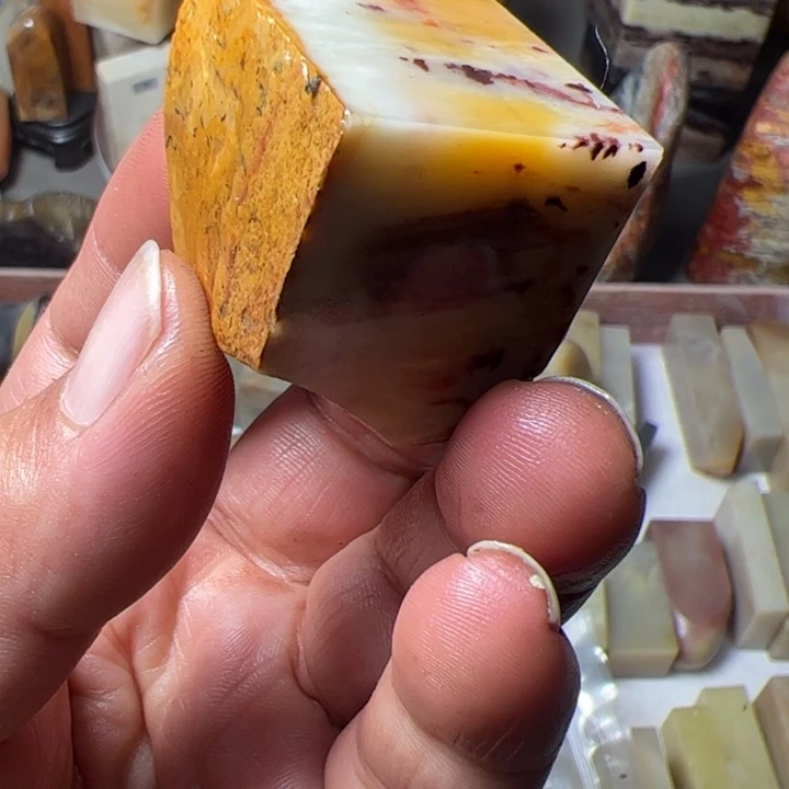 寿山石印石银包金旗降