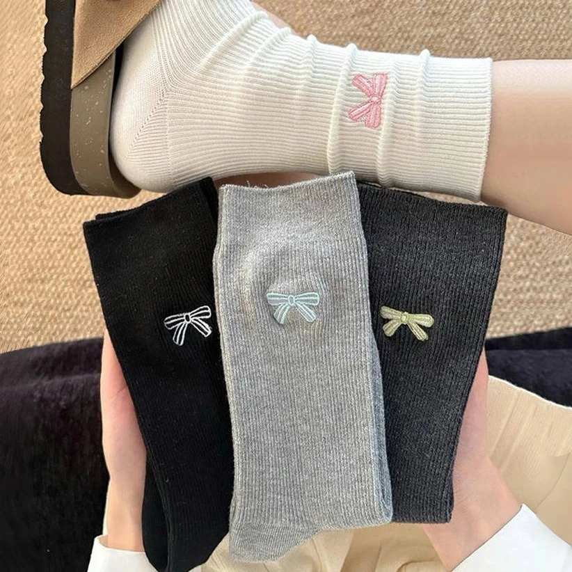 白色袜子女中筒袜春秋百搭竖条纹蝴蝶结刺绣棉袜简约长筒袜堆堆袜
