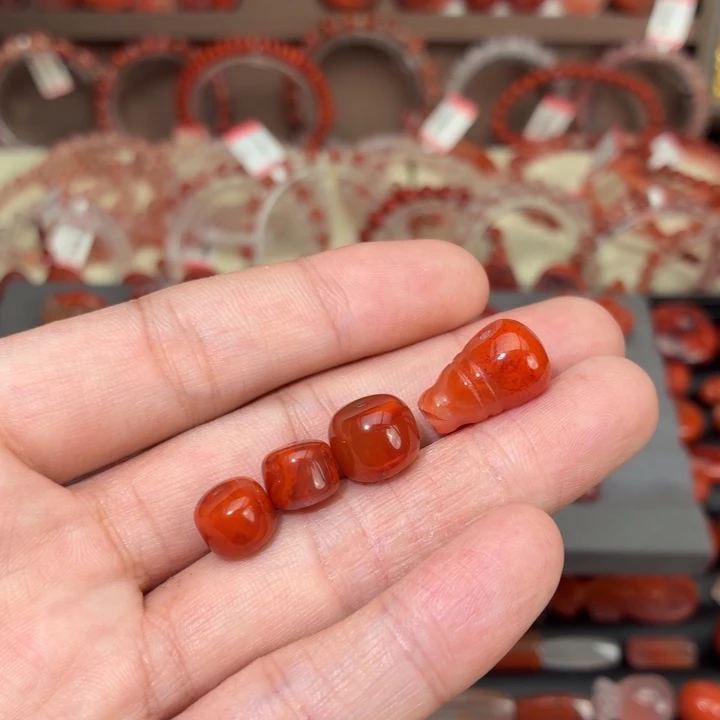 微***笑南红玛瑙未镶嵌颈饰四颗