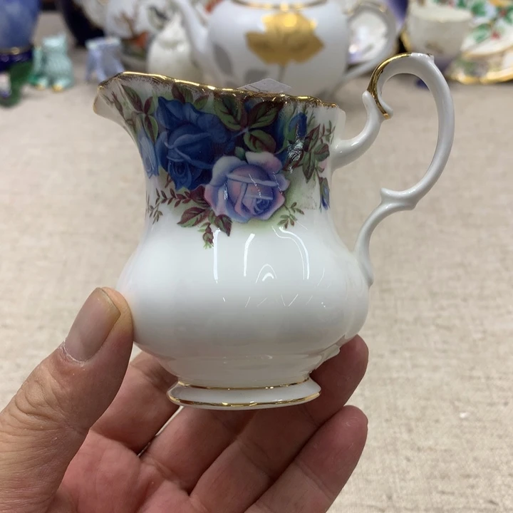 瓷片哈哈哈哈哈哈