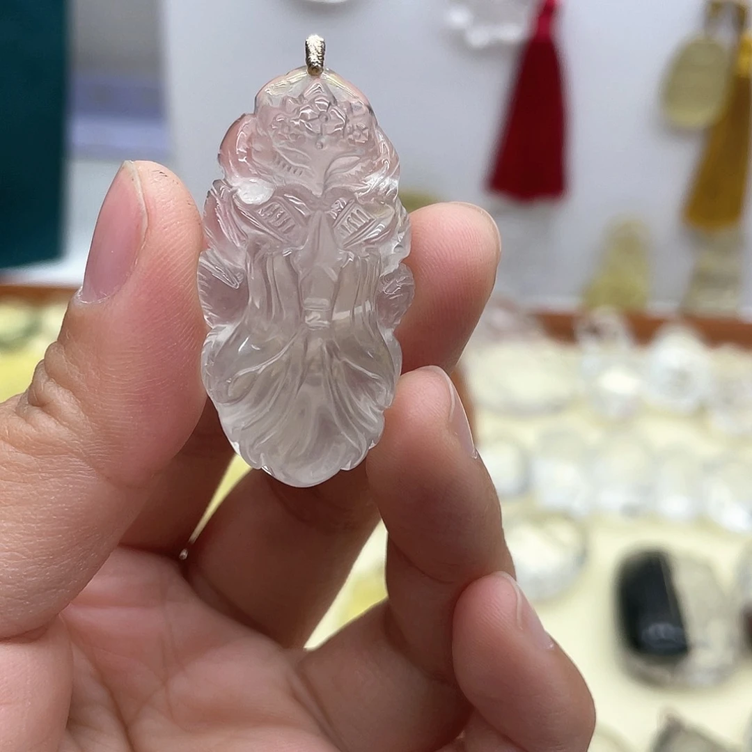 水晶吊坠(赠链)未镶嵌爆****?