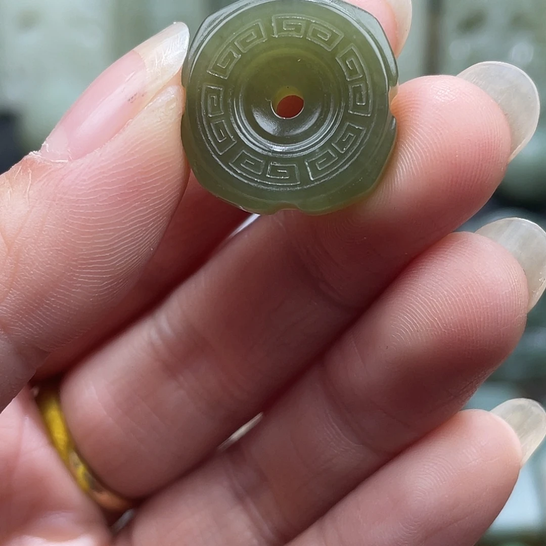 和田玉未镶嵌吊坠(不含链)