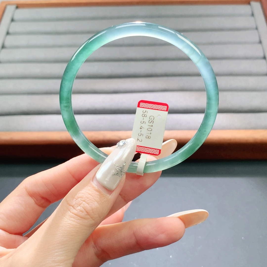 翡翠未镶嵌手镯天然