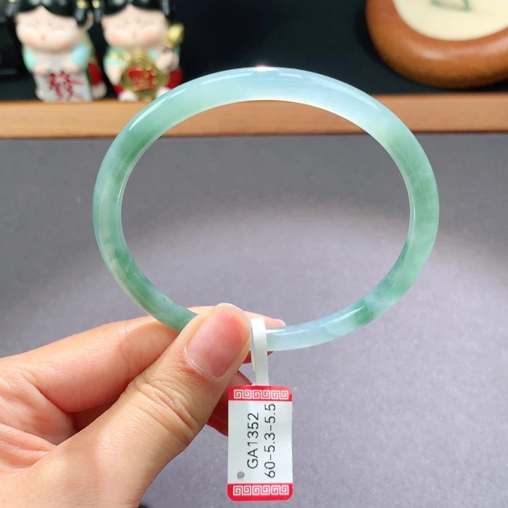 翡翠手镯未镶嵌天然翡翠手镯叮当镯