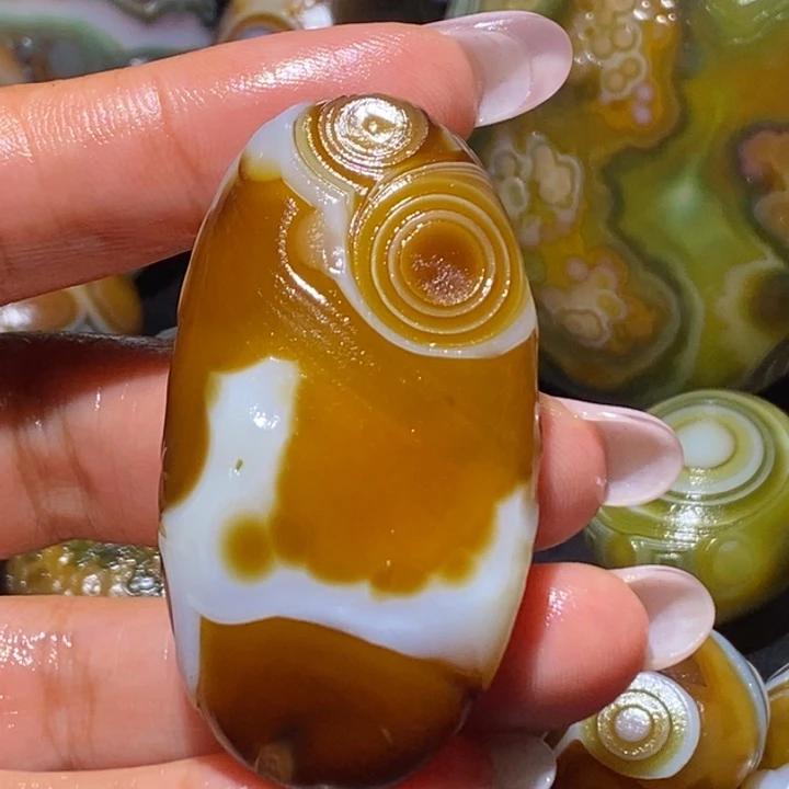 玛瑙/玉髓未镶嵌珠宝奇石69