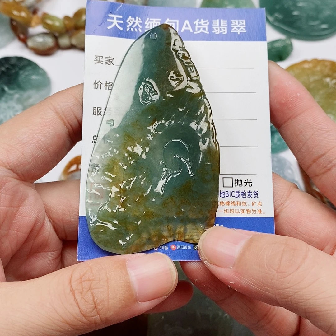 翡翠未镶嵌颈饰悟道