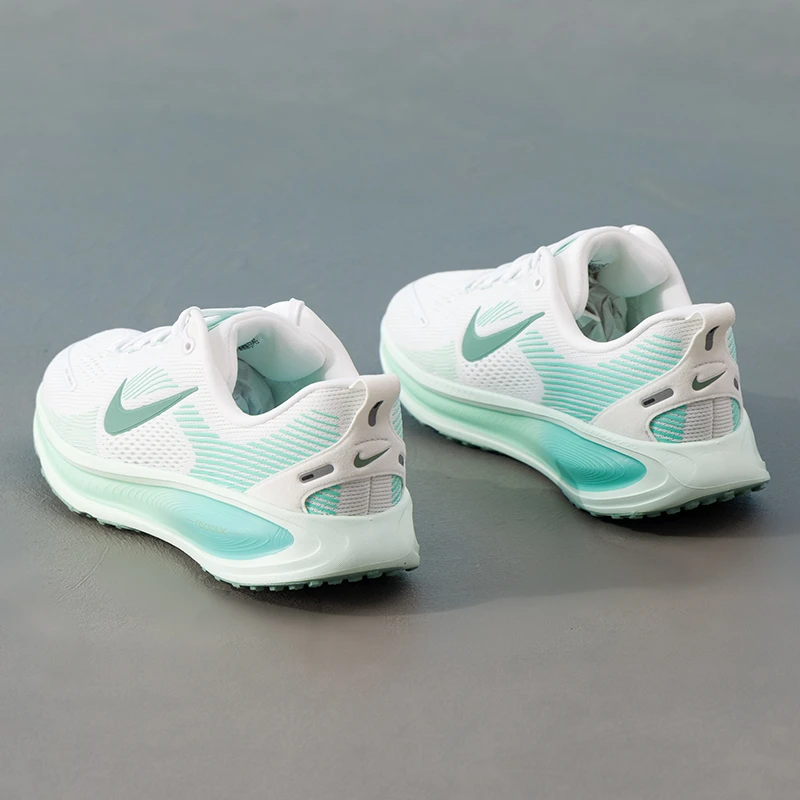 耐克NIKE正品女鞋2025新款VOMERO18缓震透气轻便运动跑步鞋HQ2157