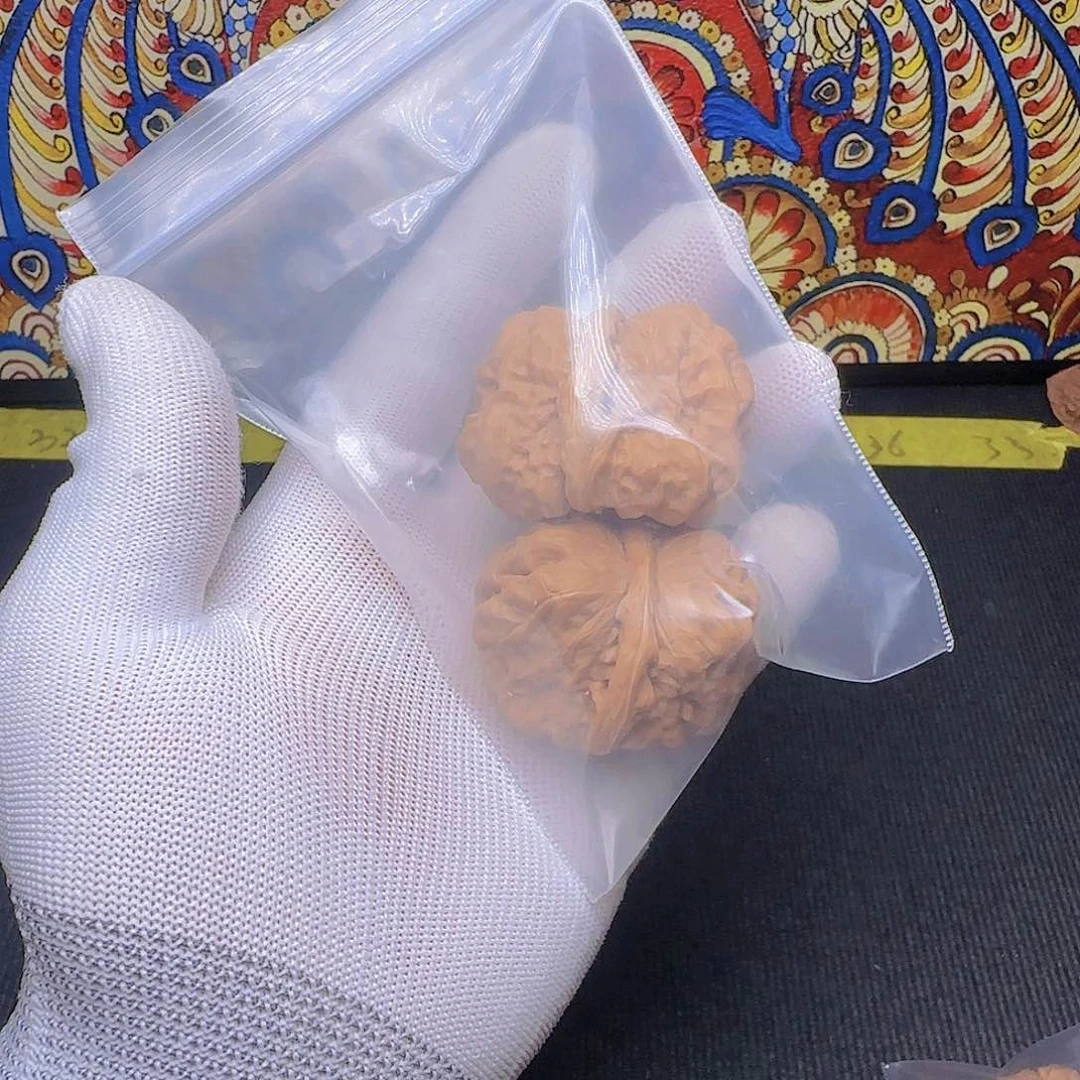 文玩核桃把件带*蛤蟆头