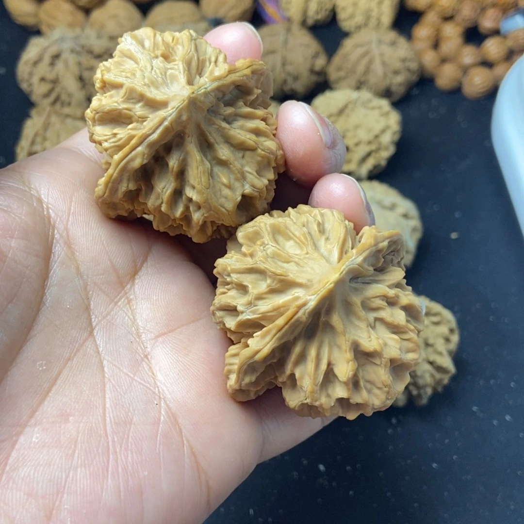 桃核把件秦岭核桃大花46